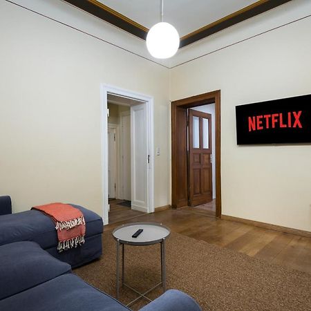 Super Zentral Super Schoener Altbau In Moabit Rostockerstrasse Im Herzen Von Berlin Fuer Bis Zu 6 Personen מראה חיצוני תמונה