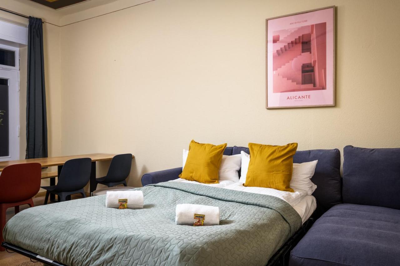 Super Zentral Super Schoener Altbau In Moabit Rostockerstrasse Im Herzen Von Berlin Fuer Bis Zu 6 Personen מראה חיצוני תמונה