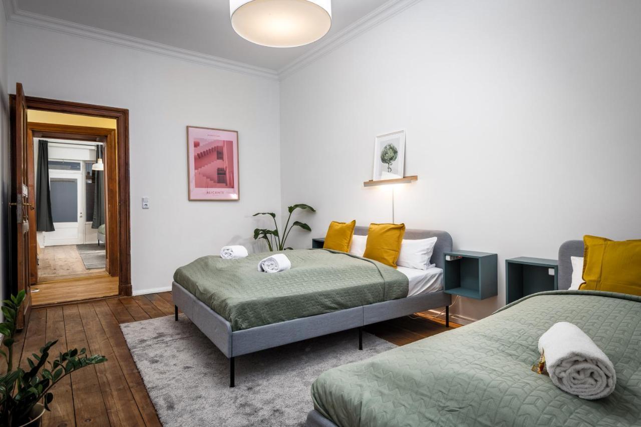 Super Zentral Super Schoener Altbau In Moabit Rostockerstrasse Im Herzen Von Berlin Fuer Bis Zu 6 Personen מראה חיצוני תמונה