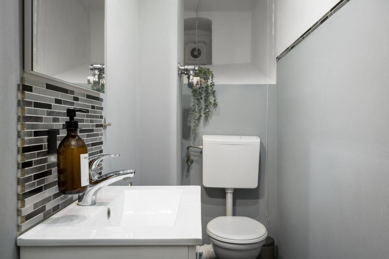 Super Zentral Super Schoener Altbau In Moabit Rostockerstrasse Im Herzen Von Berlin Fuer Bis Zu 6 Personen מראה חיצוני תמונה